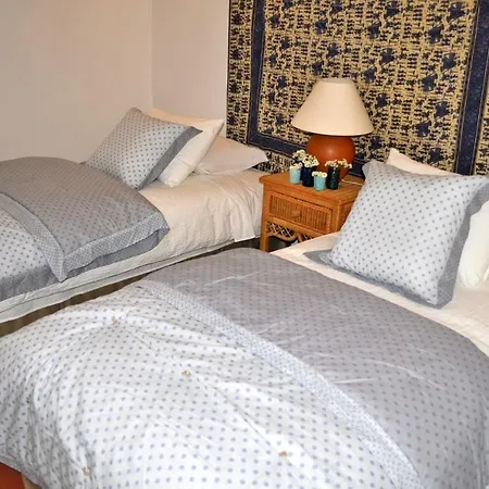 Centre 2 Bedroom Cozy
