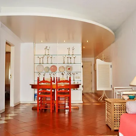 Апартаменты Centre 2 Bedroom Cozy